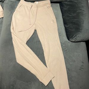 Alo Yoga Muse Sweatpant